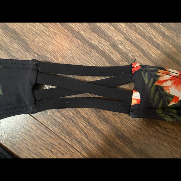 Black Floral Bikini Bottom Size S - Picture 4 of 5